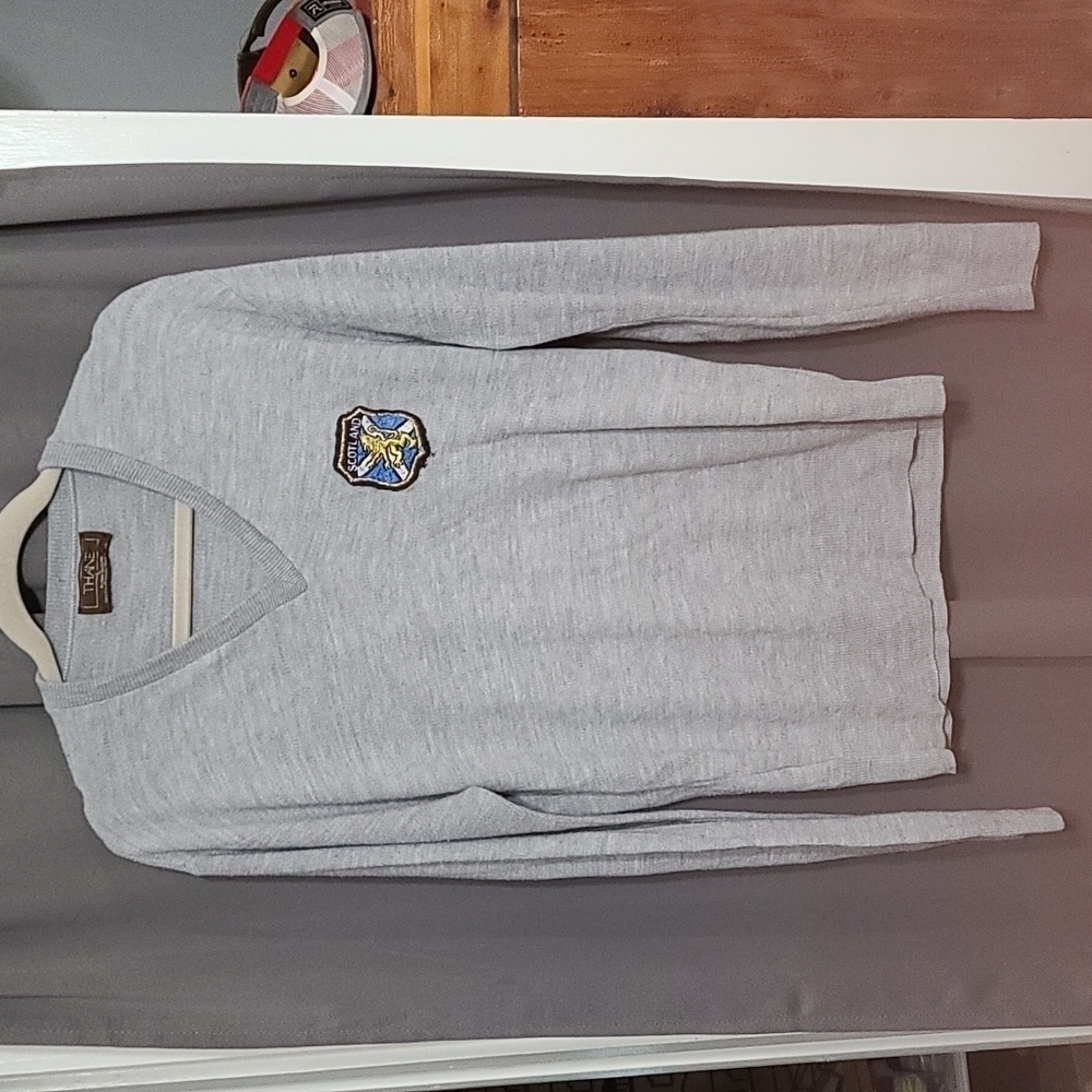 VTG Thane Men's V-neck Sweater Gray‎ Scotland Patch Lightweight Size L GUC